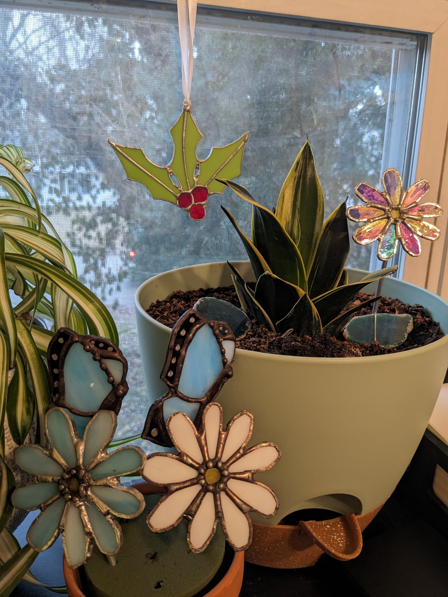 Stained Glass Daisy Plant Stake